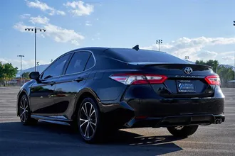 2019 TOYOTA CAMRY photo 7