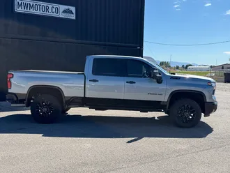 2026 Chevrolet Silverado 2500HD photo 3