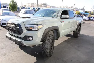 2021 TOYOTA TACOMA photo 4