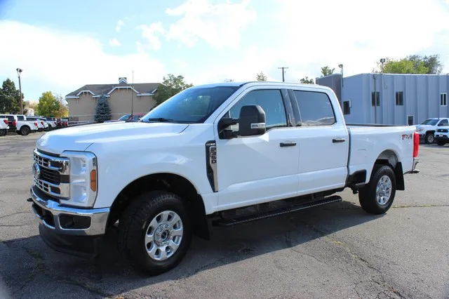 2024 FORD F-350 SUPER DUTY XLT