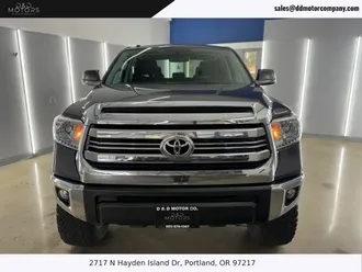2017 Toyota Tundra CrewMax photo 2