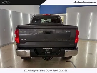 2017 Toyota Tundra CrewMax photo 7