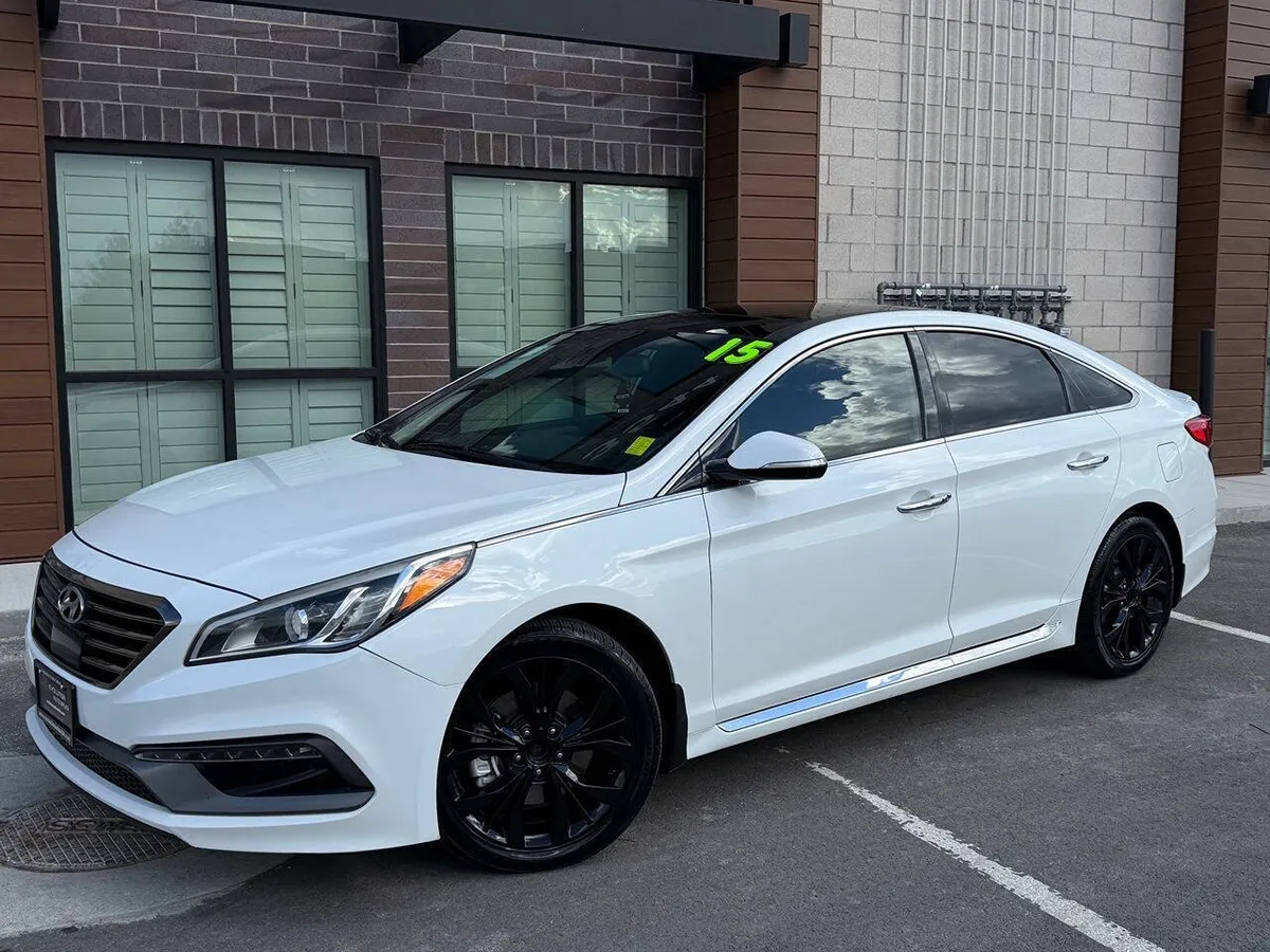 2015 Hyundai Sonata Limited 2.0T 4dr Sedan