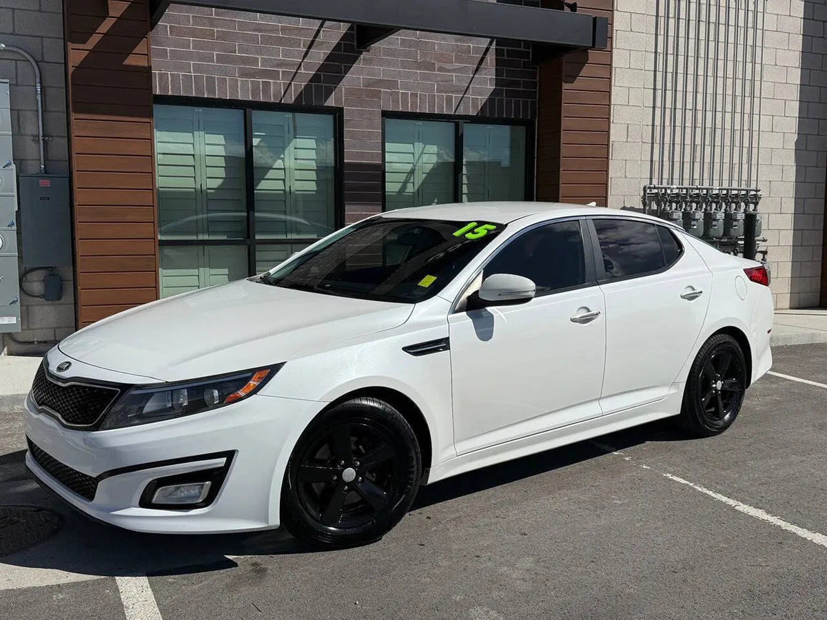 2015 Kia Optima LX 4dr Sedan