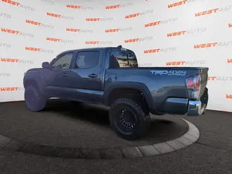 2023 Toyota Tacoma photo 3