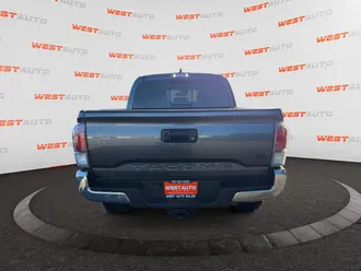 2023 Toyota Tacoma photo 4