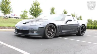 2013 Chevrolet Corvette photo 2