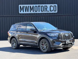 2025 Ford Explorer photo 2