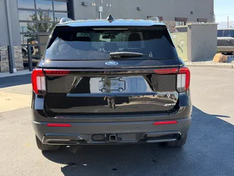2025 Ford Explorer photo 5