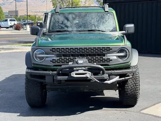 2022 Ford Bronco photo 3