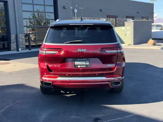 2021 Jeep Grand Cherokee L photo 4