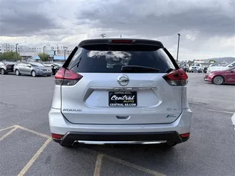 2017 NISSAN ROGUE photo 6