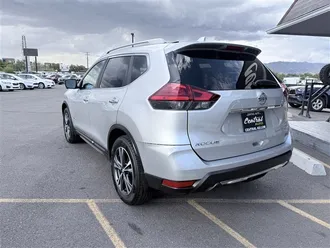 2017 NISSAN ROGUE photo 7