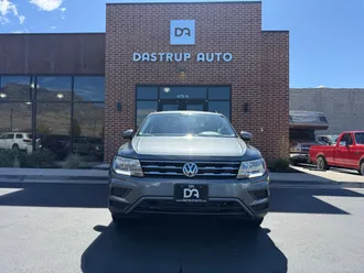 2021 Volkswagen Tiguan photo 2