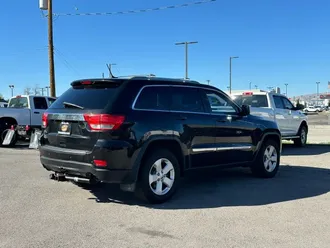 2011 Jeep Grand Cherokee photo 6