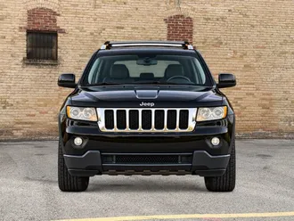 2011 Jeep Grand Cherokee photo 2