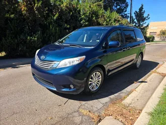 2012 Toyota Sienna photo 4