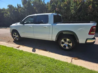 2022 RAM 1500 photo 2