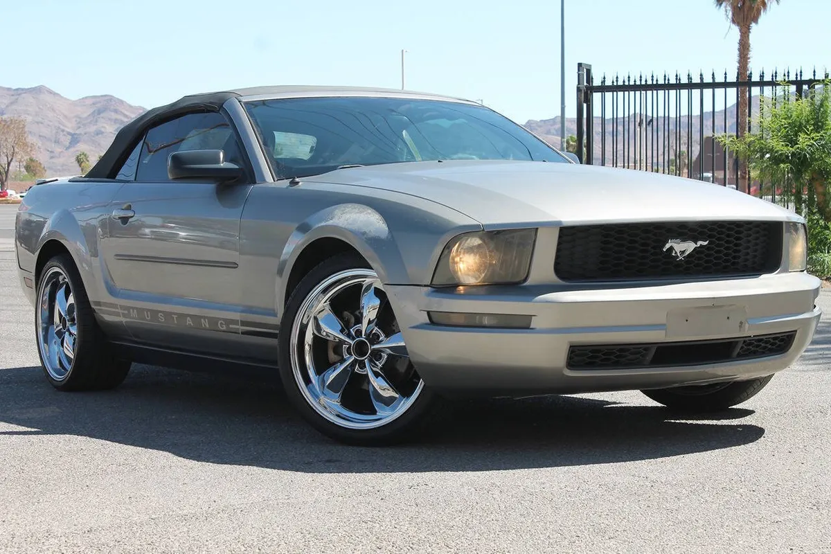 2008 Ford Mustang V6 Deluxe 2dr Convertible