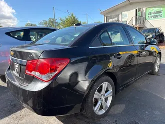 2015 Chevrolet Cruze photo 2