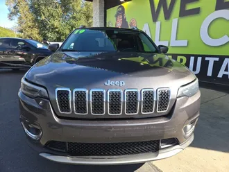 2019 Jeep Cherokee photo 2