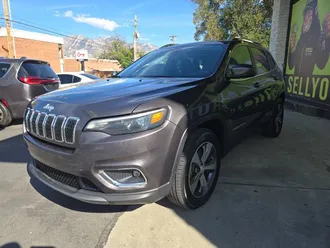 2019 Jeep Cherokee photo 3