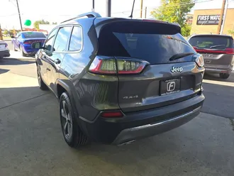 2019 Jeep Cherokee photo 6