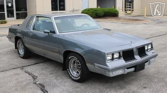 1986 Oldsmobile Cutlass photo 2