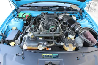 2010 Ford Mustang photo 5