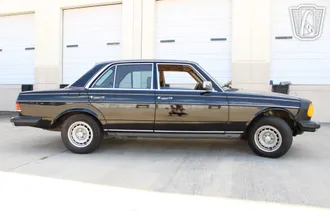 1983 Mercedes-Benz 300D photo 4