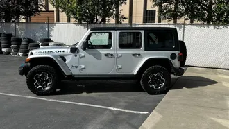 2023 Jeep Wrangler Rubicon 4xe photo 4
