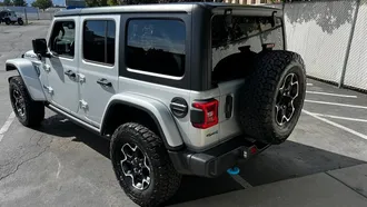2023 Jeep Wrangler Rubicon 4xe photo 5