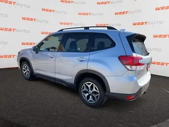 2020 Subaru Forester photo 3