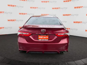 2018 Toyota Camry photo 4