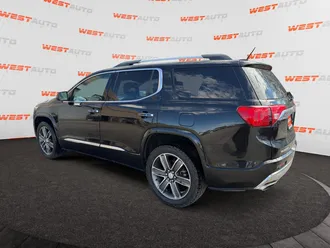 2017 GMC Acadia photo 3