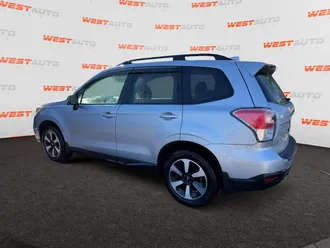 2017 Subaru Forester photo 3