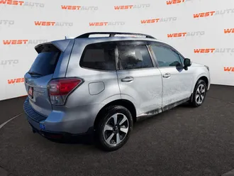 2017 Subaru Forester photo 5