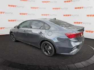 2024 Kia Forte photo 3