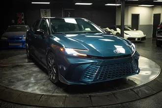 2025 TOYOTA CAMRY photo 5