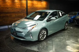 2017 TOYOTA PRIUS photo 2