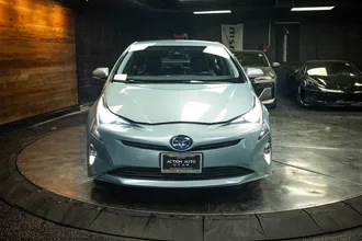 2017 TOYOTA PRIUS photo 4
