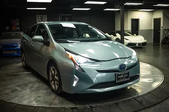 2017 TOYOTA PRIUS photo 5