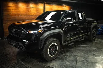 2024 TOYOTA TACOMA photo 2