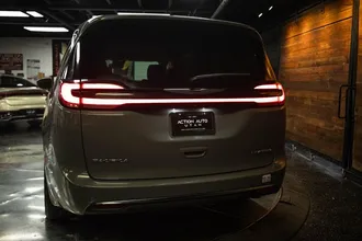 2022 CHRYSLER PACIFICA photo 6