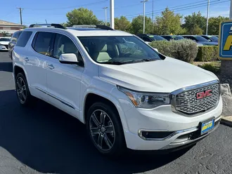 2019 GMC Acadia photo 2