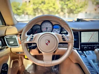 2010 Porsche Panamera photo 7