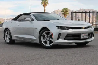 2018 Chevrolet Camaro photo 2