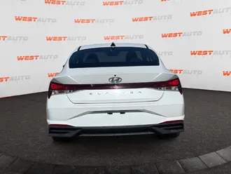 2022 Hyundai Elantra photo 4
