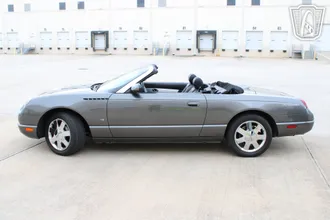 2003 Ford Thunderbird photo 2
