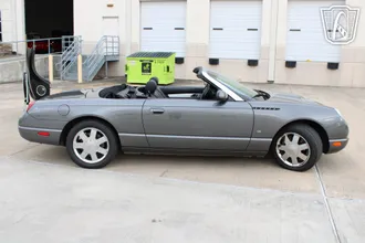 2003 Ford Thunderbird photo 4